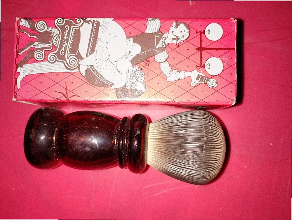 Avon Barber Shop Brush Wild Country Cologne