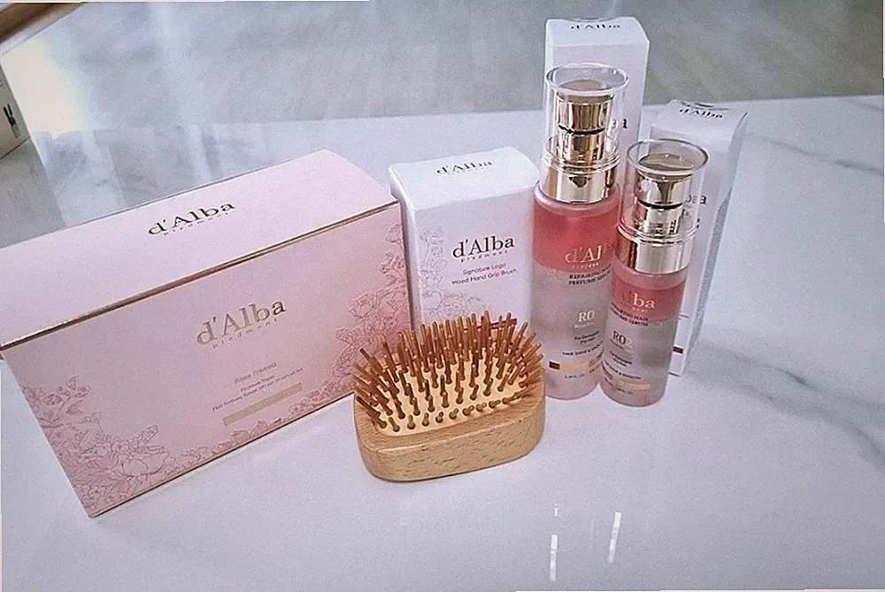 [d'Alba] Reparing Hair Perfume Serum Gift Set (100ml + 50ml + Hairbrush)