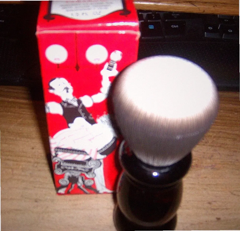 NEW AVON BARBER SHOP BRUSH WILD COUNTRY COLOGNE 1.5 OZ FULL ORG BOX