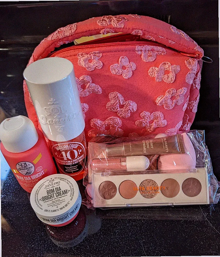 Ulta Beauty Coral GWP Make-up 12 Piece Bag with 3.4 oz Fragrance Body Mist &Wash